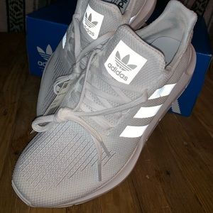 NWB ADIDAS SWIFT RUN SHOES